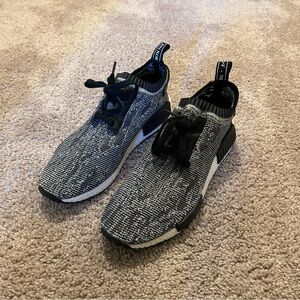 Adidas NMD R1 Primeknit Glitch Camo Black and White Sneaker Size 11.5